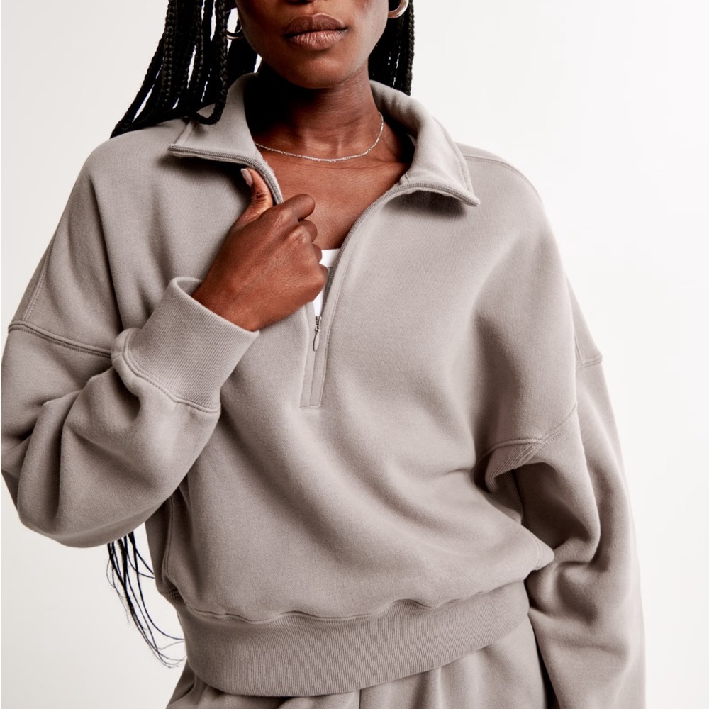 Abercrombie & Fitch Essential Sunday Half-Zip & Sweatpants set